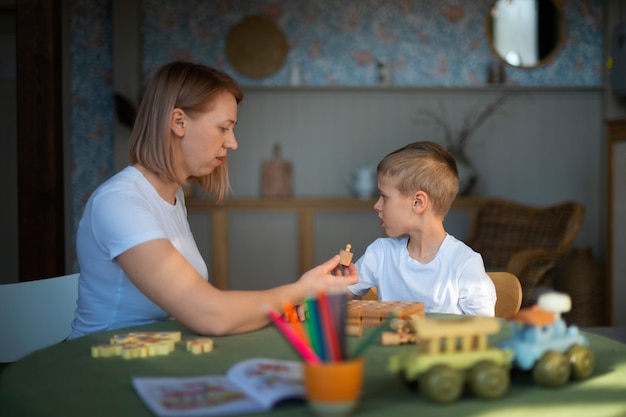 Feeding autistic children